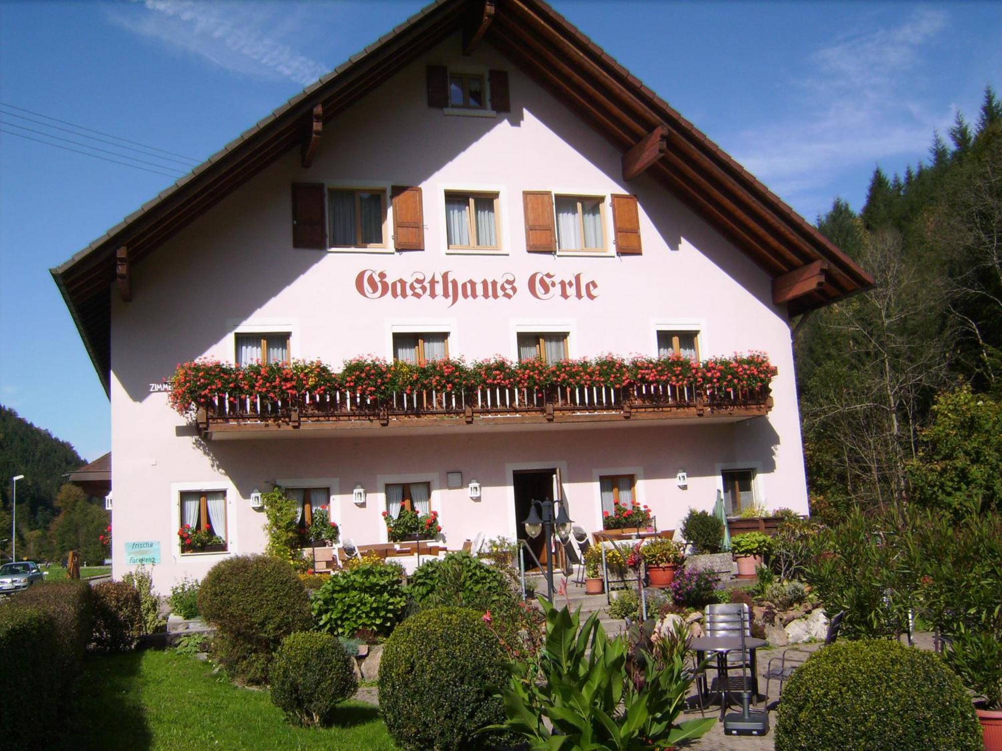 Hotel Gasthaus Zur Erle Simonswald Exterior foto